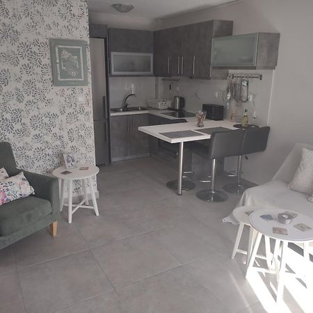 Irida Holiday Apartments Stoúpa Buitenkant foto