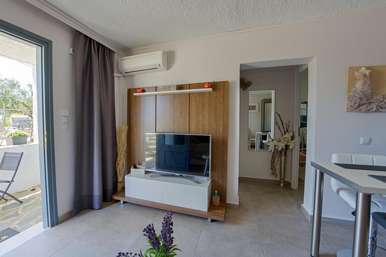 Irida Holiday Apartments Stoúpa Buitenkant foto