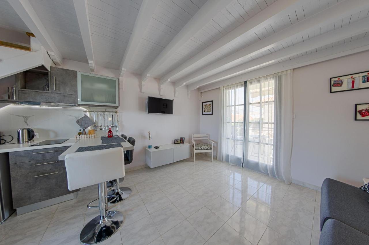 Irida Holiday Apartments Stoúpa Buitenkant foto